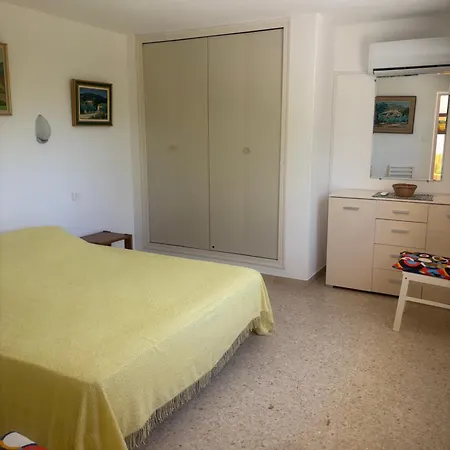 Vakantiehuis Independant Rez De Chaussee Avec Terrasse, Jardin Et Parking Sanary-sur-Mer
